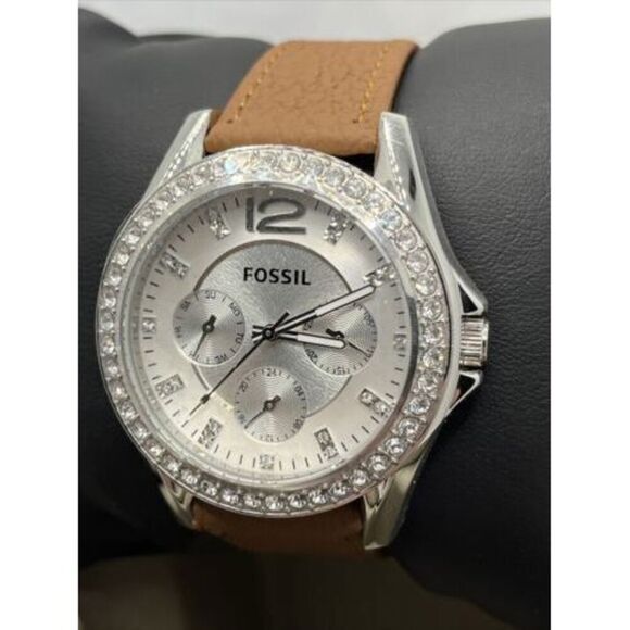 Fossil Riley ES3202 Women Silver Stainless Steel Analog Dial Quartz Watch VIA254 - Picture 3 of 12